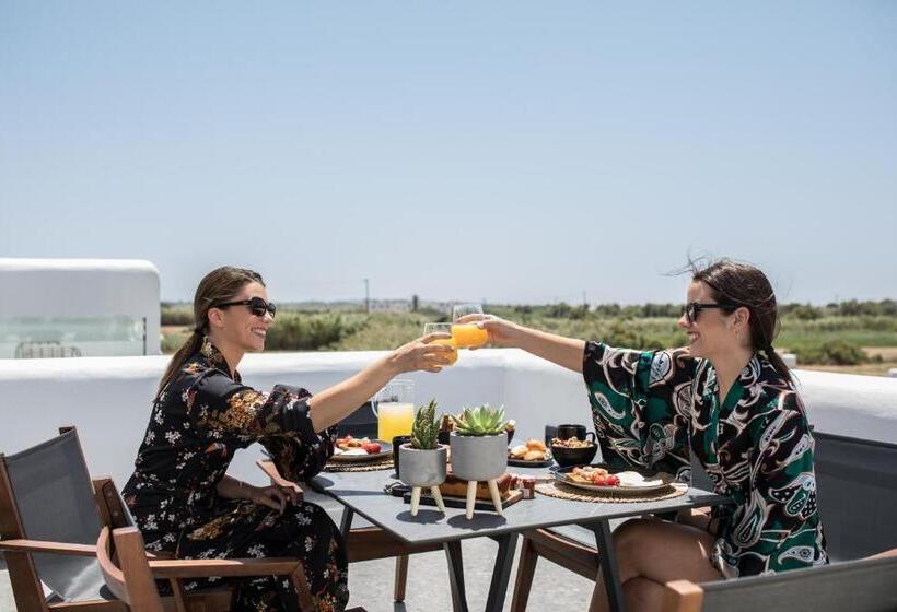 جناح جونيور, Naxian Secret