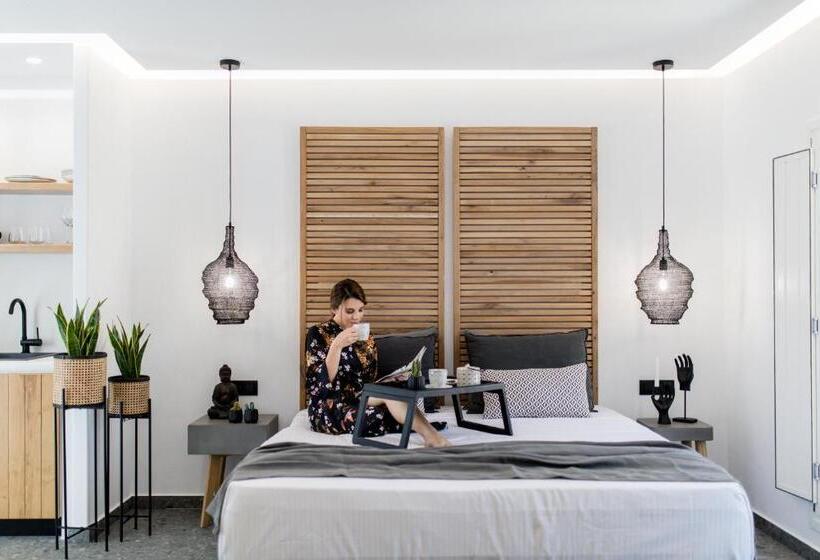 جناح سوبيريور, Naxian Secret