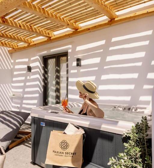 جناح مزود بجاكوزى, Naxian Secret