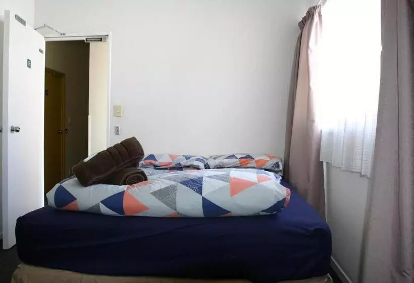 Habitació Estàndard Bany Compartit, Backpackers Central Hamilton
