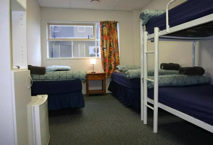 Habitació Quàdruple Estàndard, Backpackers Central Hamilton