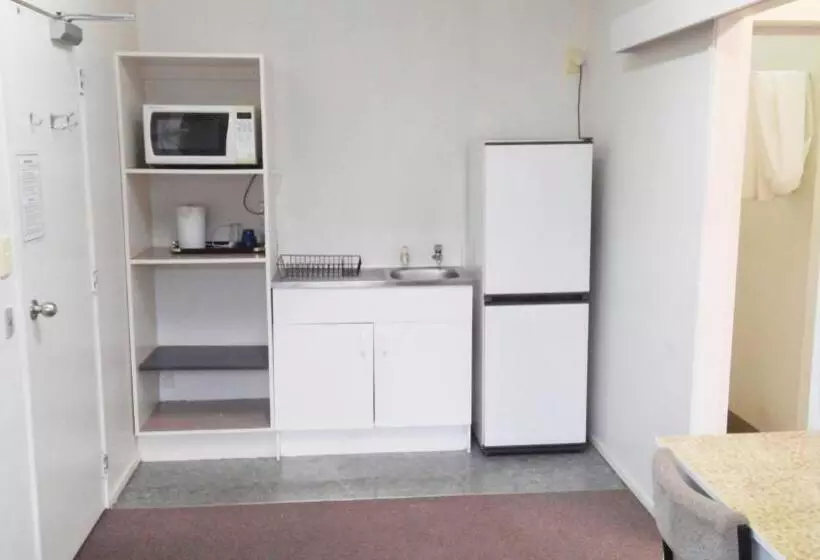 Suite, Backpackers Central Hamilton