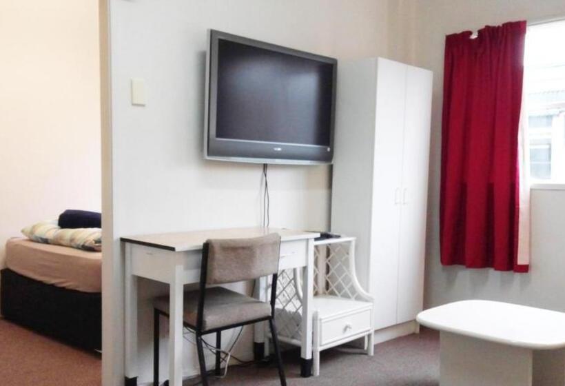 Люкс, Backpackers Central Hamilton