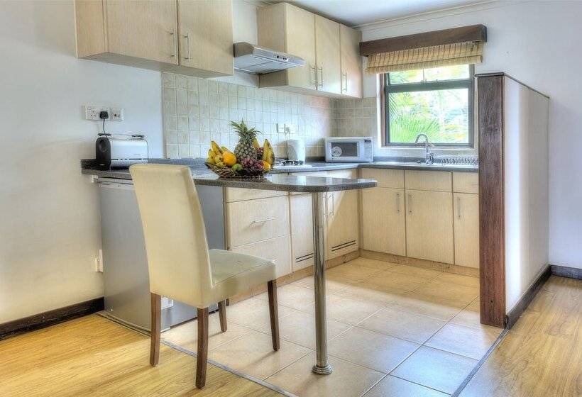 스탠다드 스튜디오, Heri Heights Hotel Apartments, Surestay Collection By Best Western