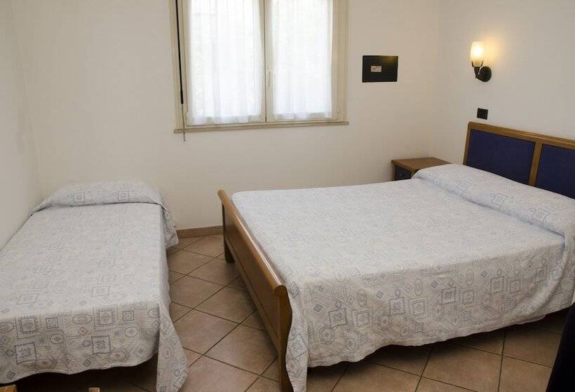 Pokój Standard Trzyosobowy, Albergo Cenni