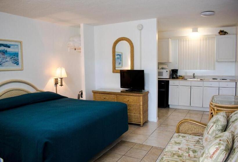 إستوديو قياسى, Blackfin Resort And Marina