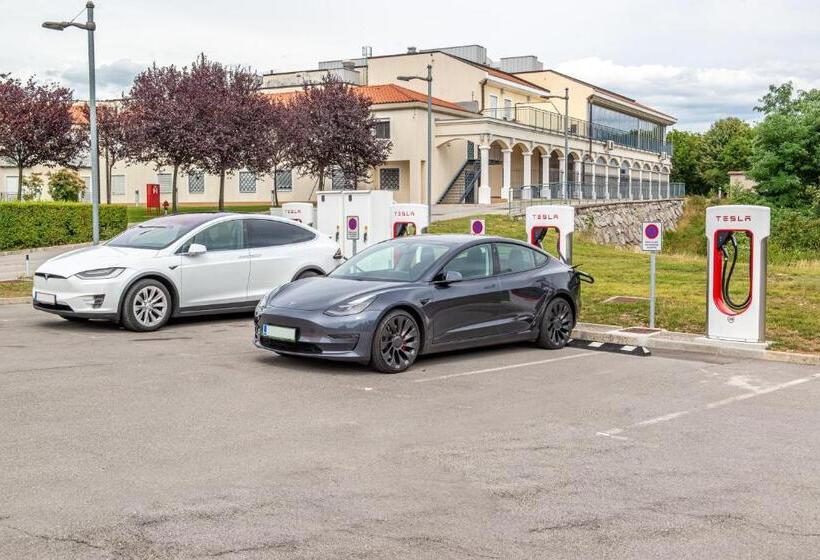 اتاق استاندارد, Casino & Hotel Admiral Kozina