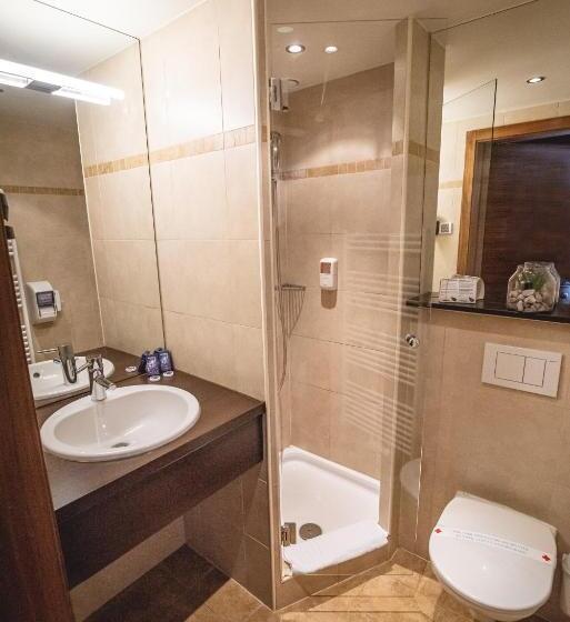 اتاق استاندارد یک نفره, Casino & Hotel Admiral Kozina