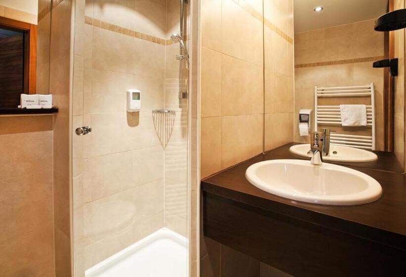 اتاق استاندارد یک نفره, Casino & Hotel Admiral Kozina