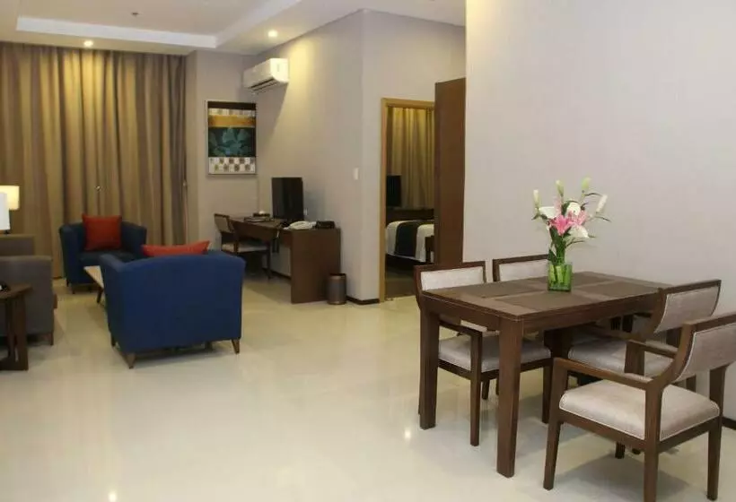 スイート, Golden Phoenix Hotel   Manila