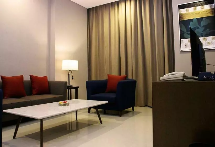 スイート, Golden Phoenix Hotel   Manila