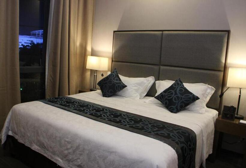 带大床的豪华间, Golden Phoenix Hotel   Manila