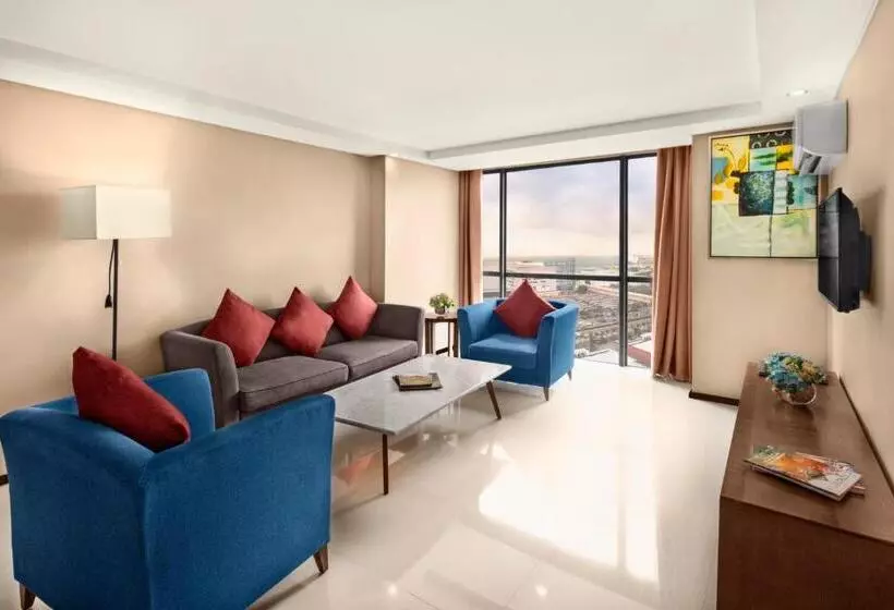 キングサイズベッドのエクゼクティブルーム, Golden Phoenix Hotel   Manila