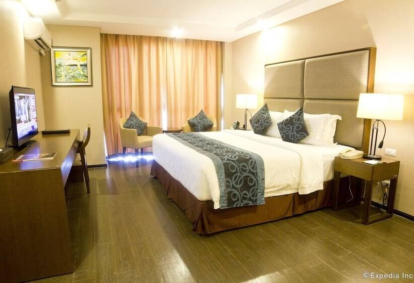 Номер Deluxe, Golden Phoenix Hotel   Manila