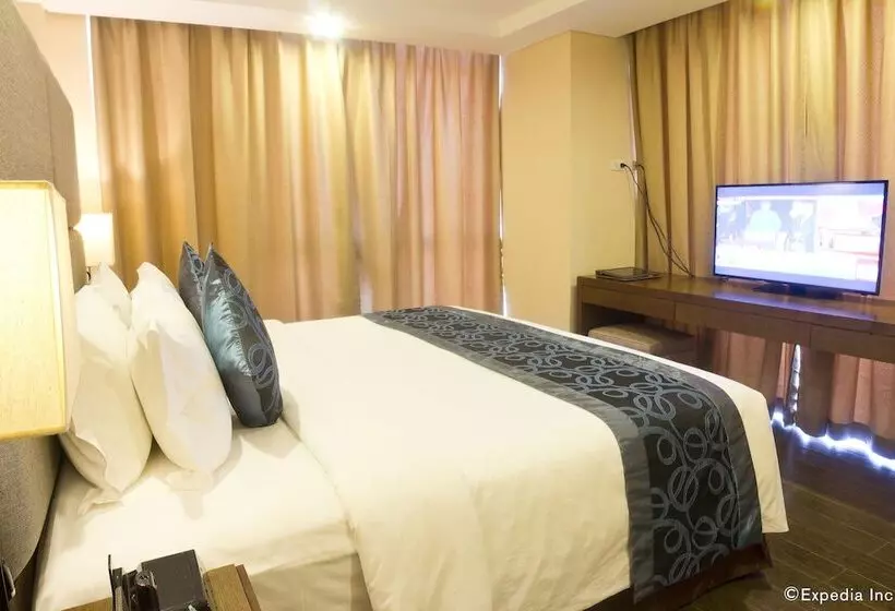 スイート, Golden Phoenix Hotel   Manila