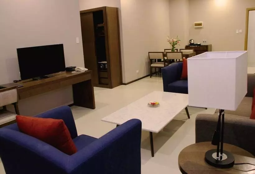 スイート, Golden Phoenix Hotel   Manila