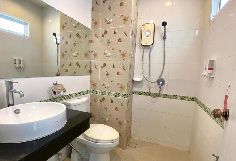 经济型三人房间, Karon Sea Side