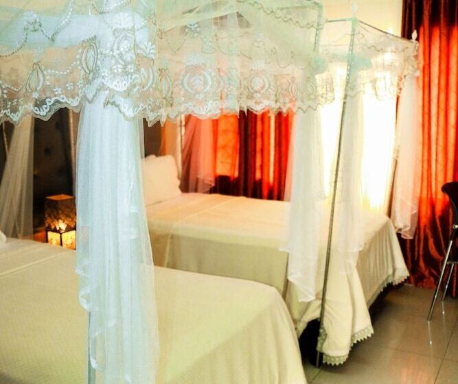 اتاق لوکس, King's Conference Centre