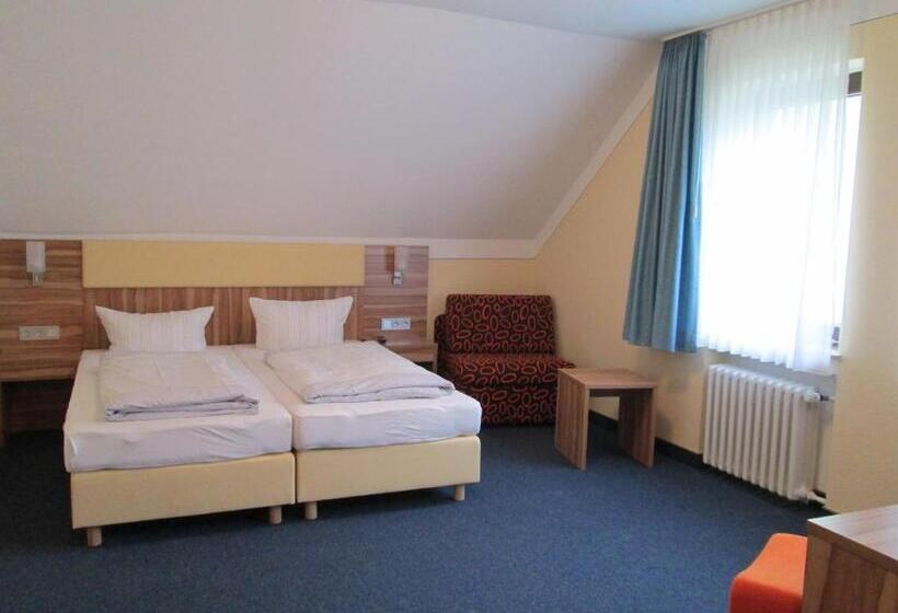 غرفة قياسية ثلاثية, Landhotel Karrenberg