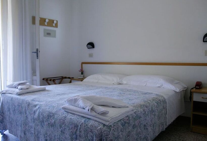 スタンダードルーム, Massimo