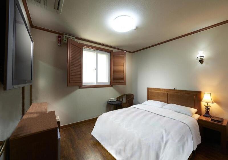 اتاق استاندارد, Noble