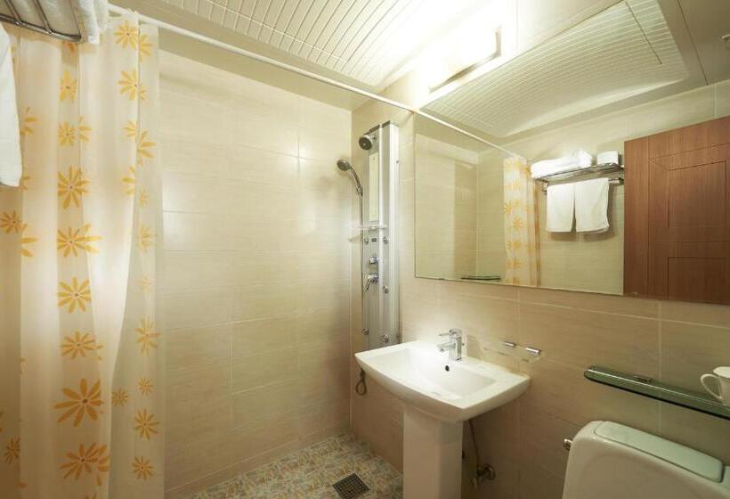 اتاق استاندارد, Noble