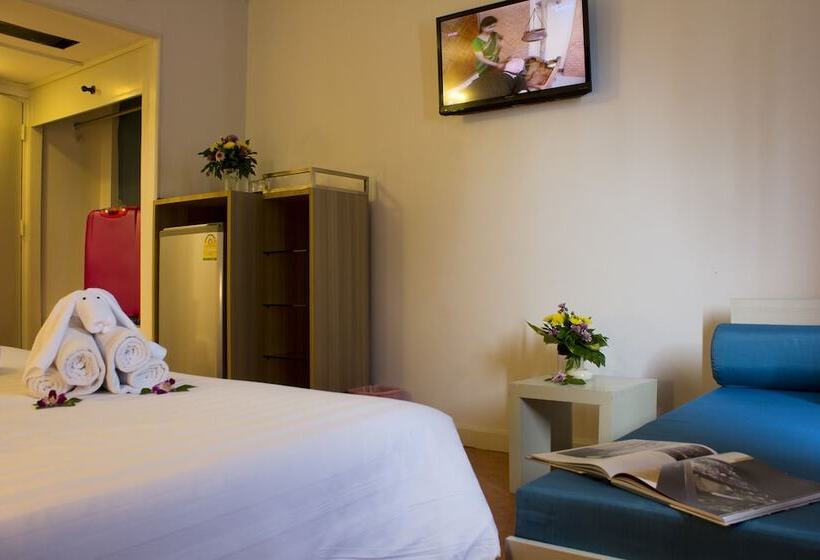 스탠다드 도시전망 룸, On Hotel Phuket   Sha