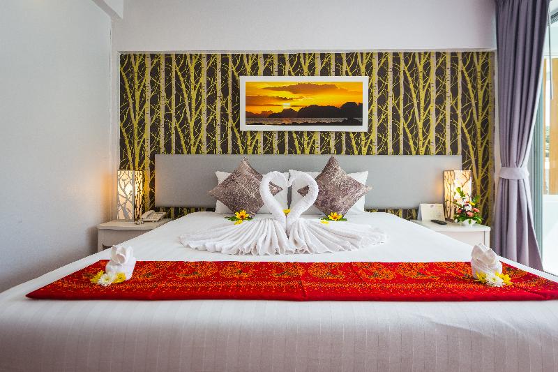 Номер Deluxe с Балконом, On Hotel Phuket   Sha