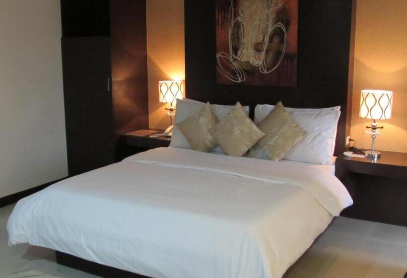 سوییت خانوادگی, Oyster Plaza