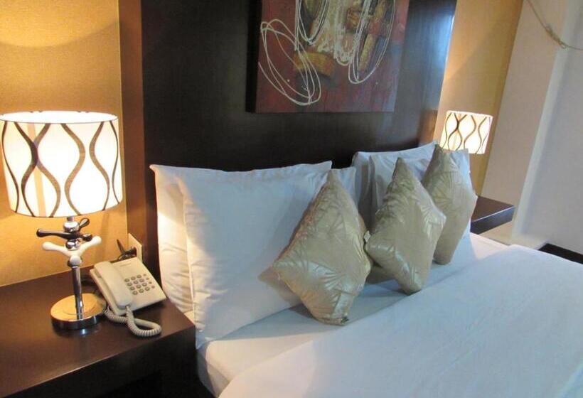 سوییت خانوادگی, Oyster Plaza