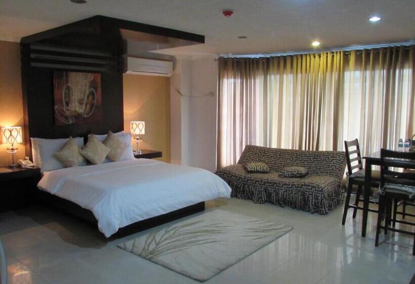 سوییت خانوادگی, Oyster Plaza