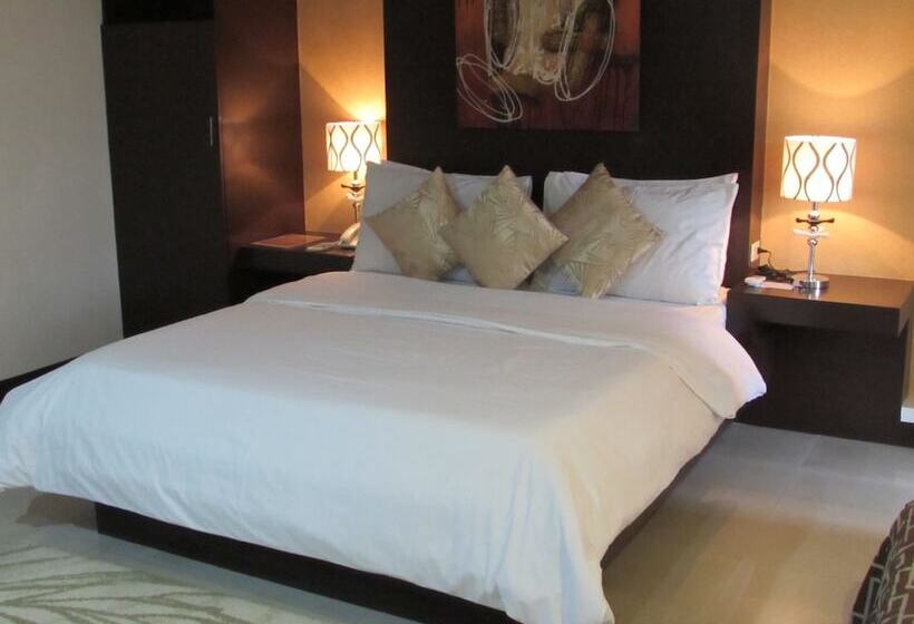 سوییت خانوادگی, Oyster Plaza