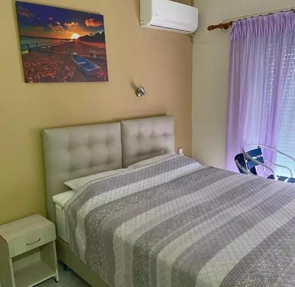 オーシャンビュースタンダードルームバルコニー付き, Samothraki Beach Apartments And Suites
