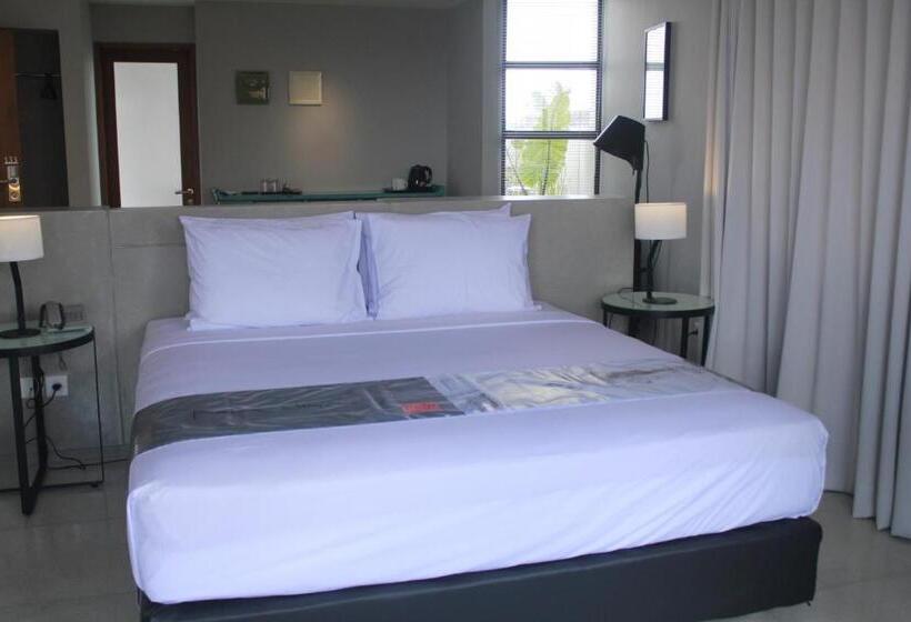 Люкс с Балконом, Scala Bed And Beyond