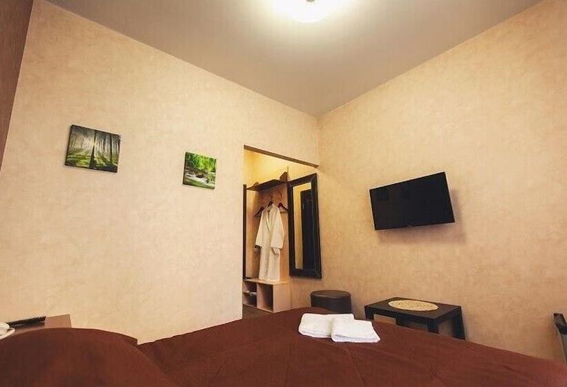 اتاق استاندارد, Shale On Komsomolskiy