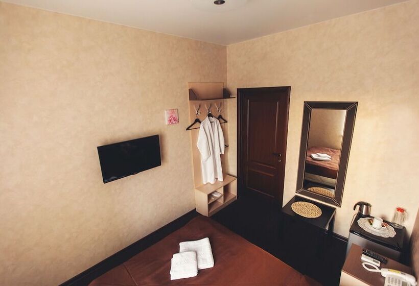 اتاق استاندارد, Shale On Komsomolskiy