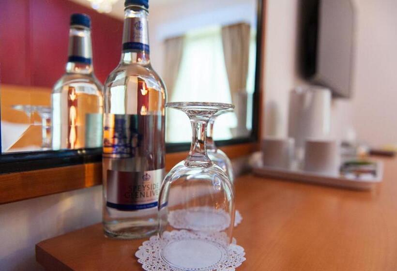 חדר סטנדרט, The Pearl