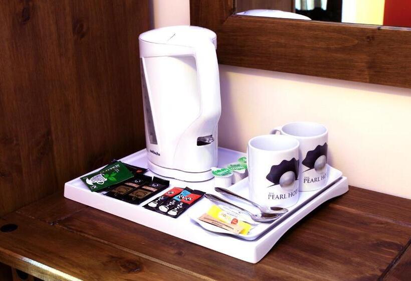 סוויטה דלוקס, The Pearl