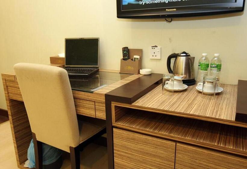 Номер Deluxe, Uptown Imperial