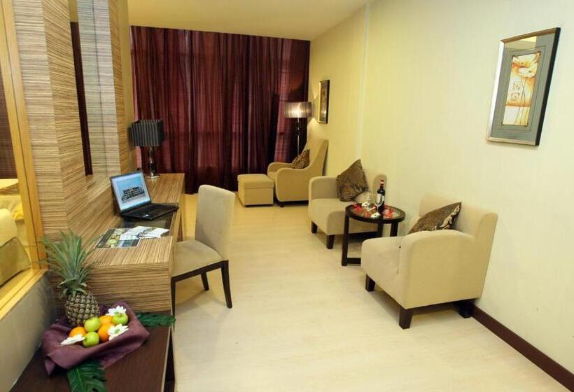 جناح عائلي, Uptown Imperial