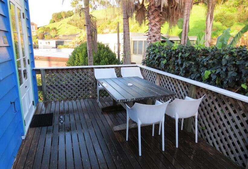 דירת חדר עם נוף לים ומרפסת, Mangonui Waterfront Apartments