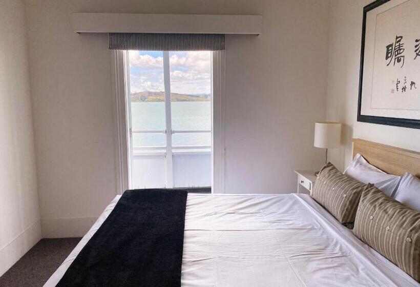 דירת חדר עם נוף לים ומרפסת, Mangonui Waterfront Apartments