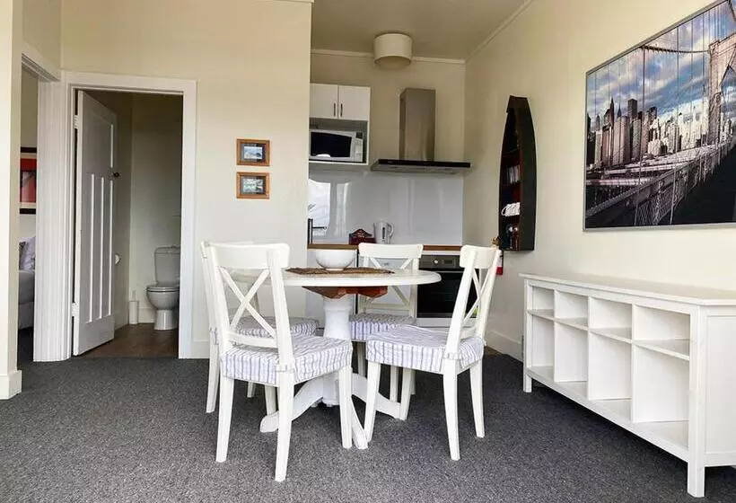 Huoneisto 1 Makuuhuone Pohjakerros, Mangonui Waterfront Apartments