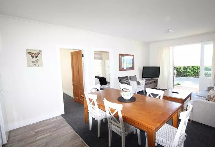 Huoneisto 1 Makuuhuone, Mangonui Waterfront Apartments