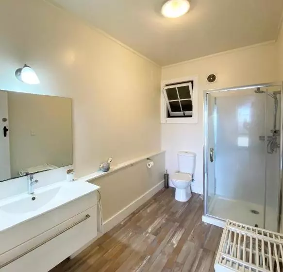 Standard-studio, Mangonui Waterfront Apartments