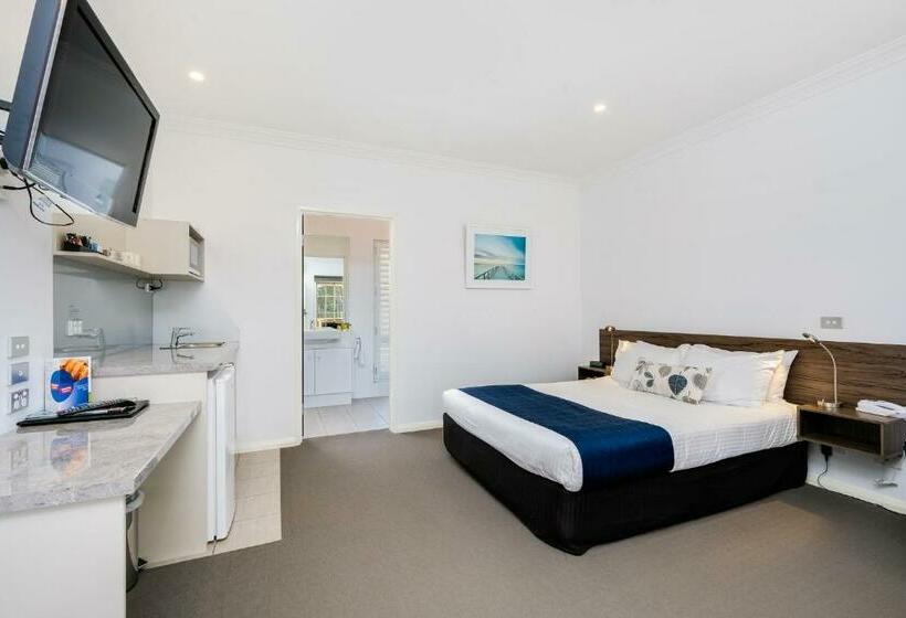 חדר דלוקס, Commercial Golf Resort