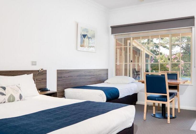 חדר דלוקס, Commercial Golf Resort