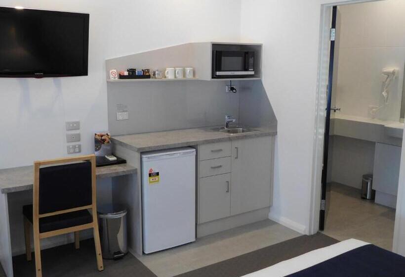 חדר דלוקס, Commercial Golf Resort