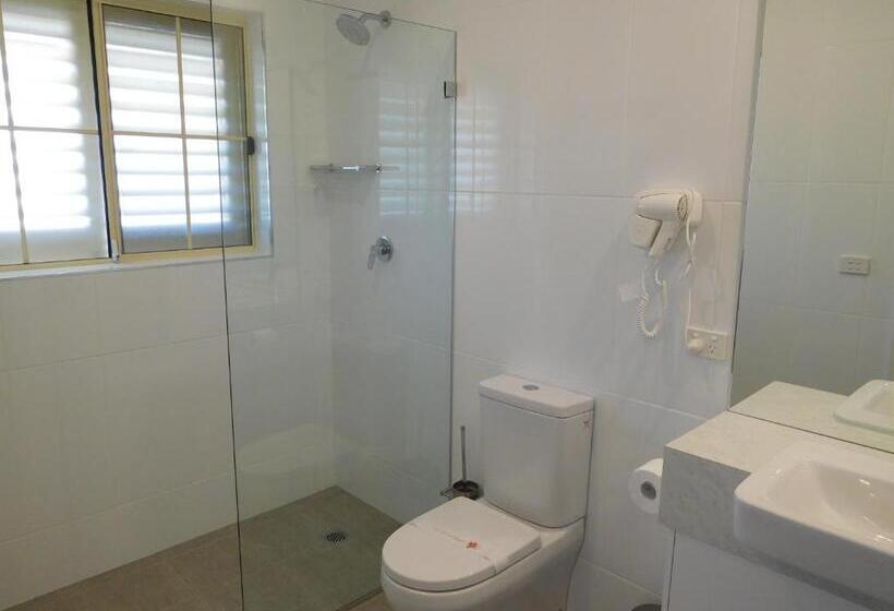 חדר משפחתי דלוקס, Commercial Golf Resort