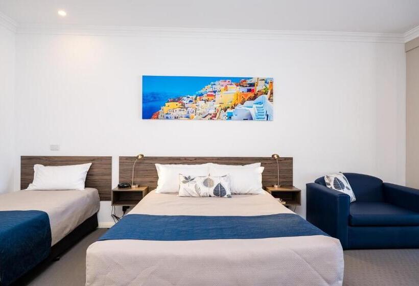 Quarto Familiar Deluxe, Commercial Golf Resort
